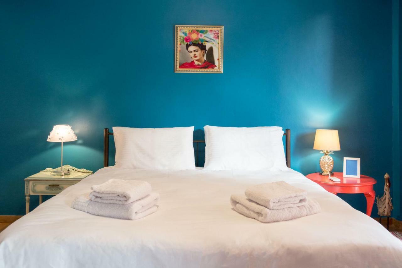 "Casa De Colores", Next To The Metro เอเธนส์ ภายนอก รูปภาพ