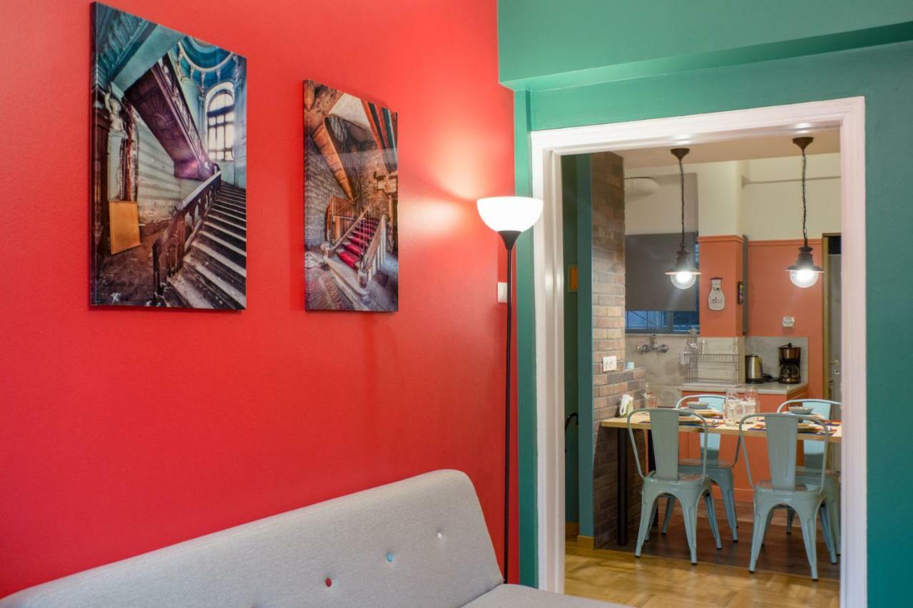 "Casa De Colores", Next To The Metro เอเธนส์ ภายนอก รูปภาพ