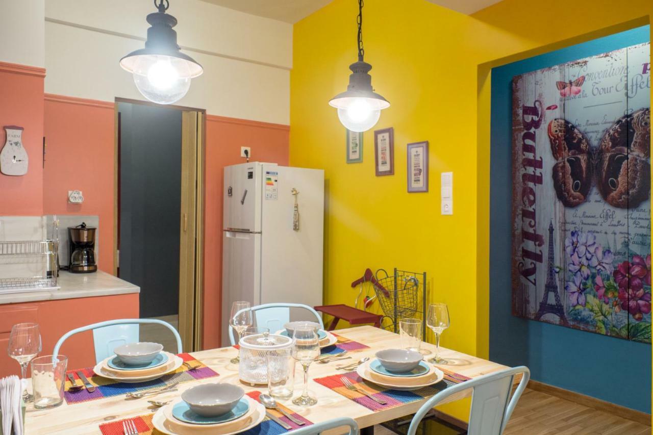 "Casa De Colores", Next To The Metro เอเธนส์ ภายนอก รูปภาพ